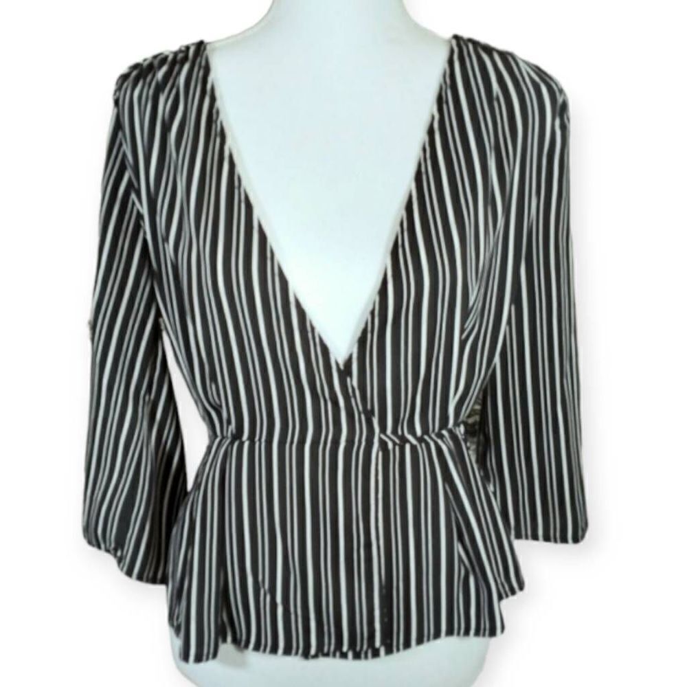XHILARATION BLACK & WHITE STRIPE WRAP BLOUSE SZ.XS EUC